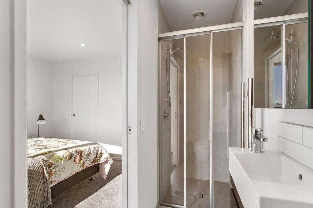 Stylish Brand New Sunny 3Bdrm 3Bth Garage Sleeps 6 Apartman Christchurch Kültér fotó